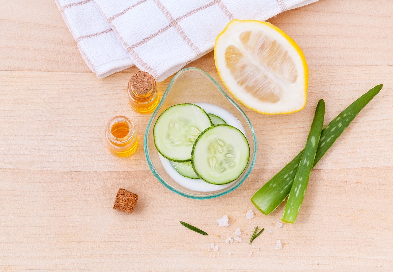 6 Natural Skin Glowing Solutions at home