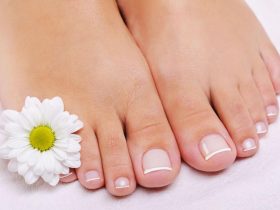 best tips to do a French pedicure at home