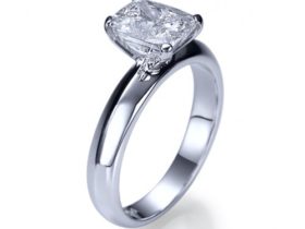 Cushion Cut Diamond Engagement Ring