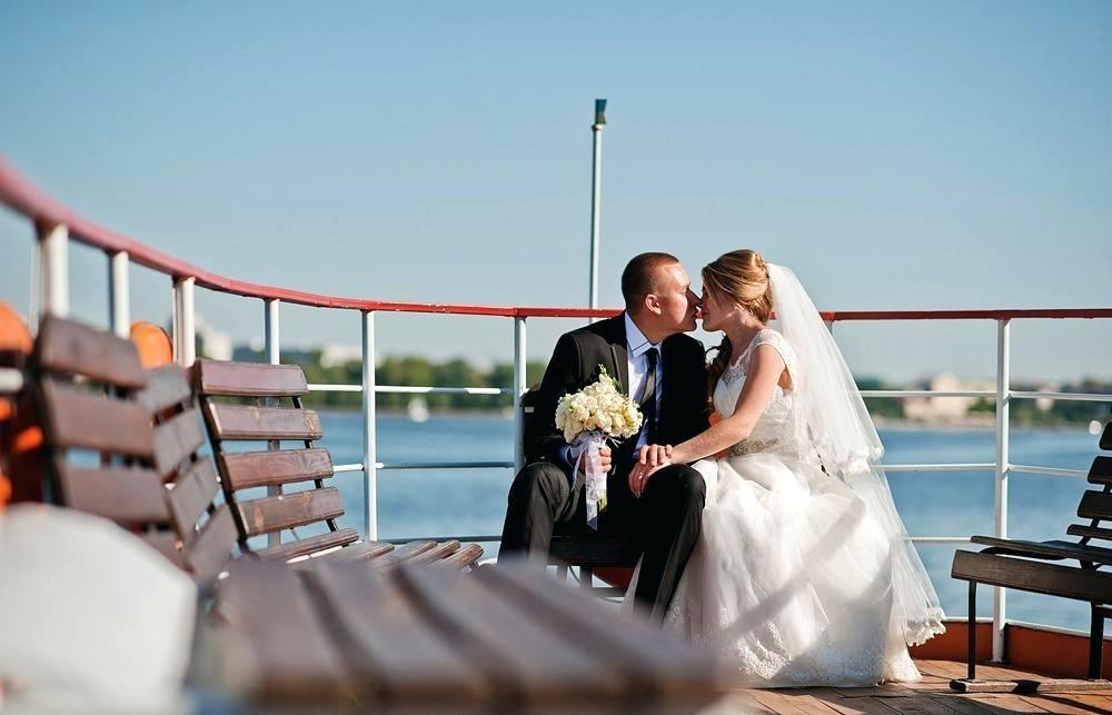 Tips for Cruise Ship and Destination Weddings