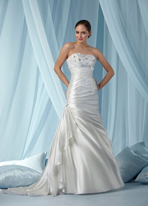 Wedding dresses Pear shaped body